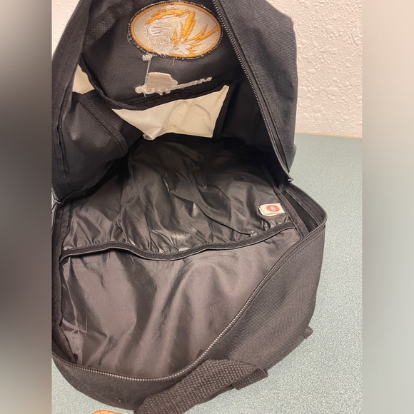 MIZZOU MU Missouri Tigers Logo Backpack - Picture 8 of 13